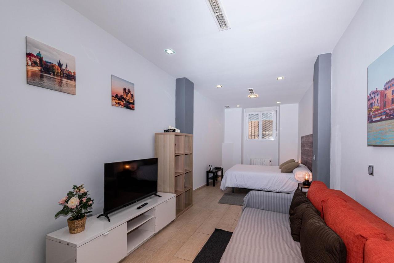 Modern And Lovely In Chueca Appartement Madrid Buitenkant foto